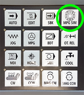 Кнопка MPG SIM на панели управления ЧПУ Delta NC200P-LI-AE